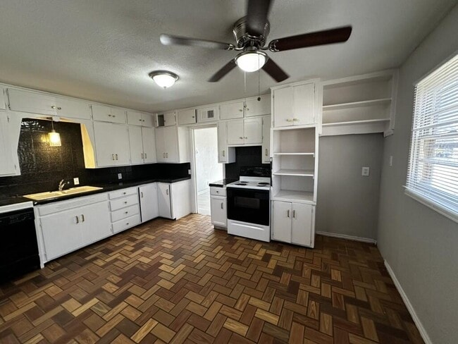 Photo - 1602 39th St