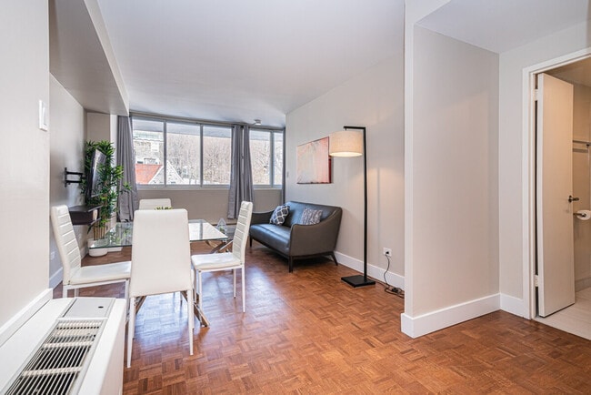 Building Photo - 3712 Peel St