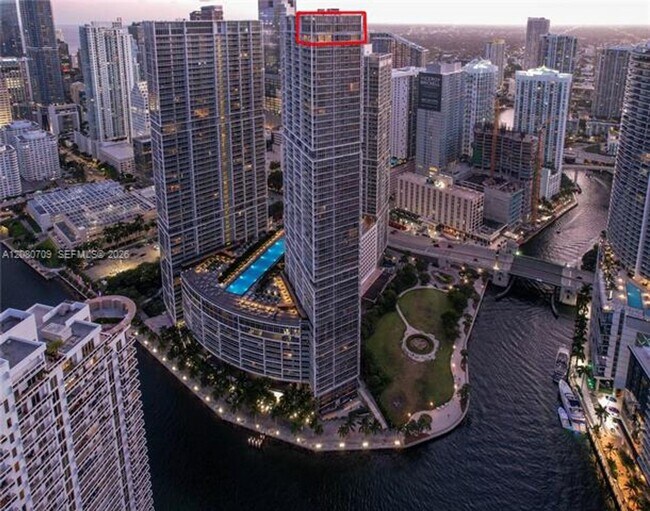 Photo - 465 Brickell Ave