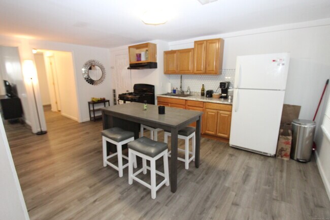 Photo - 352 Howe Ave Unit B