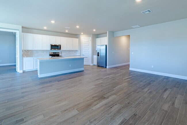 Photo - 9002 Dahlia Cir