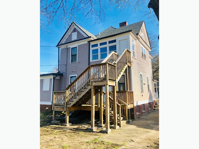 Photo - 1507 W Callender Ave