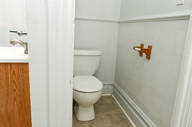 Photo - 246 W 100 S