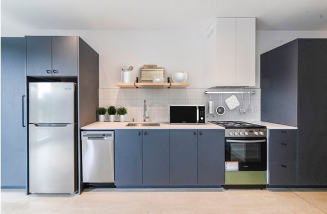 Photo - Amp House (3247/3249/3251)