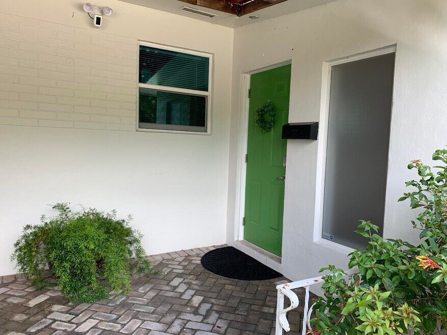 35 SW 8th St Unidad 1