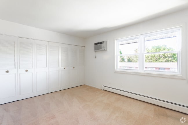 Rockwood Gardens Apartments