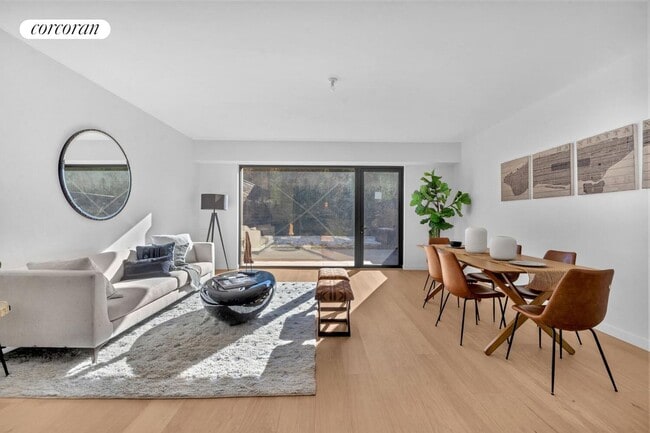 Photo - 28 Huntington St