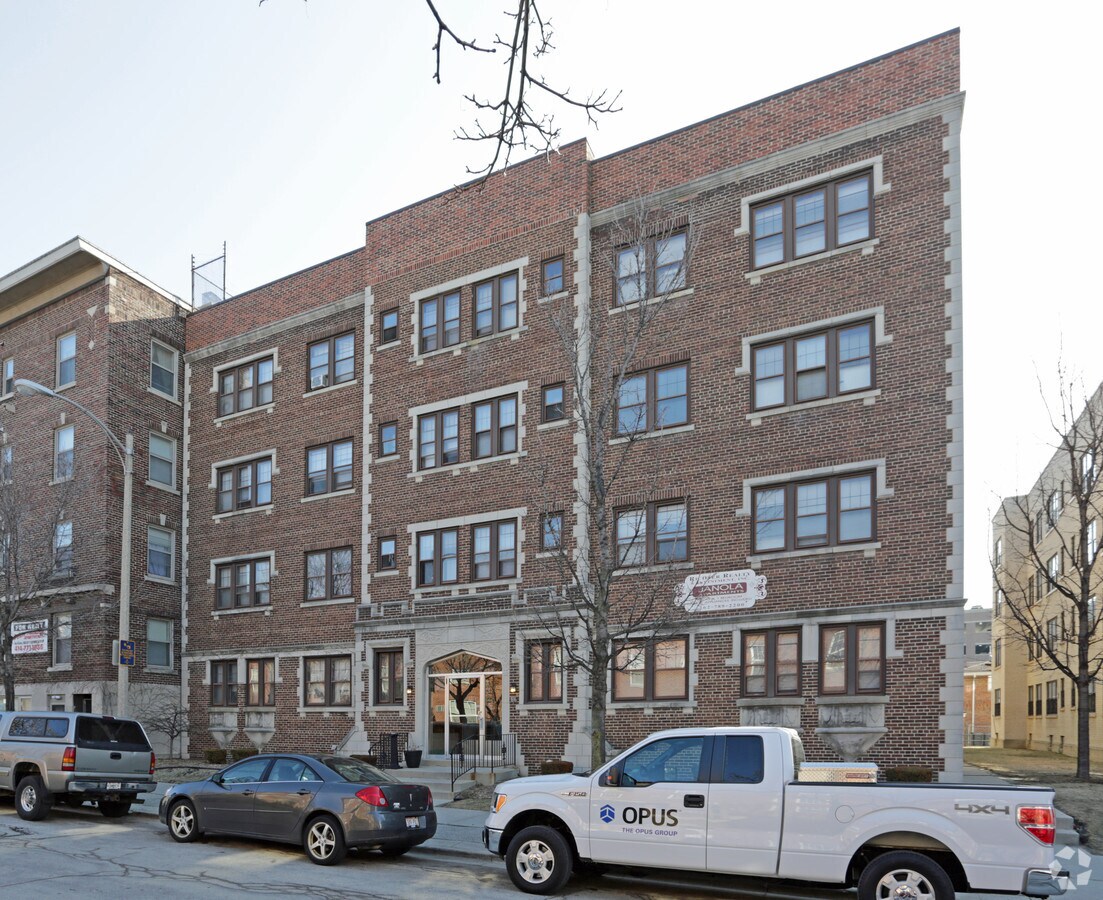 Photo - Janola Apartments