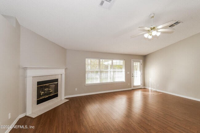 Photo - 10450 McGirts Creek Dr