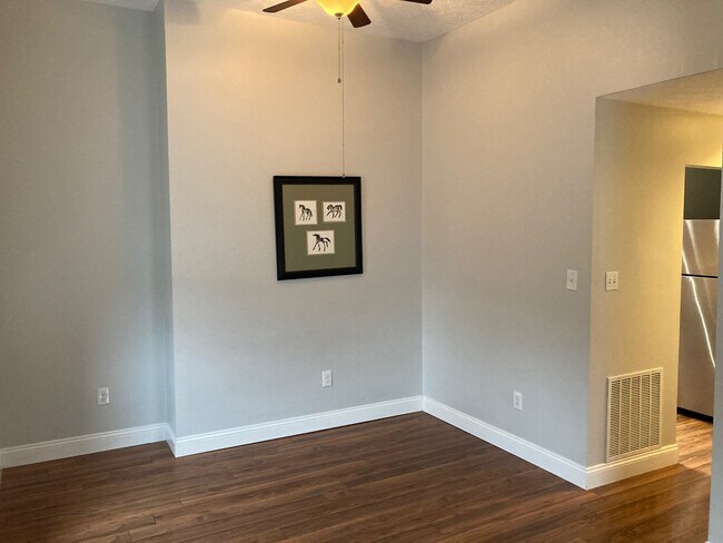 Photo - 1203 N W Ave Unidad 102