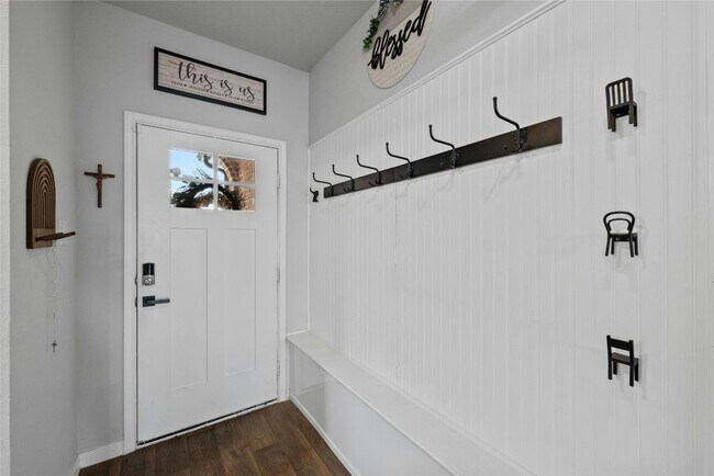 Photo - 314 Apache Plum Dr