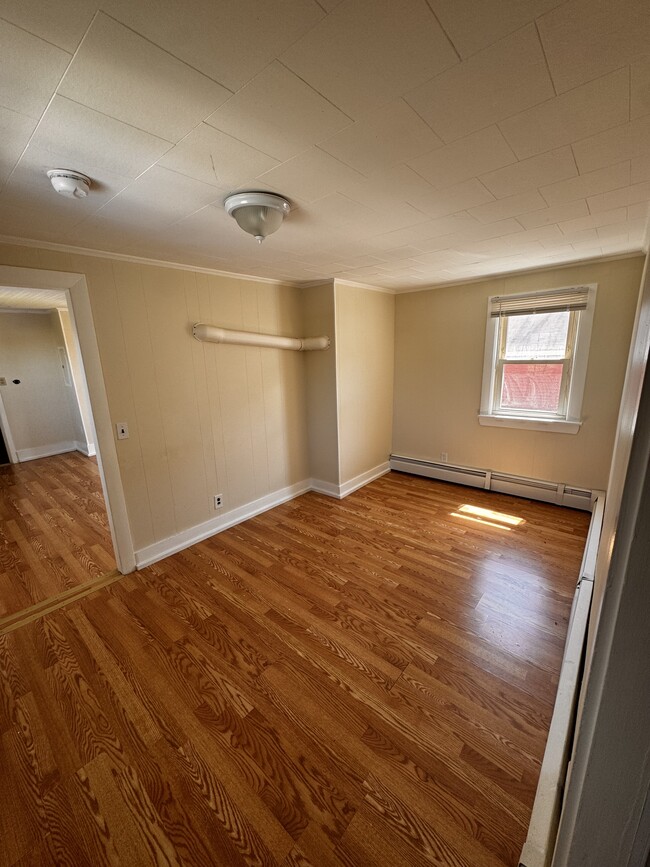 Building Photo - 232 Elm St Unit 202