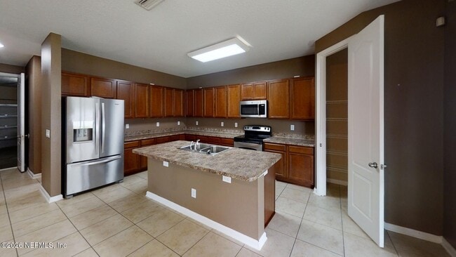 Photo - 15695 Lexington Park Blvd