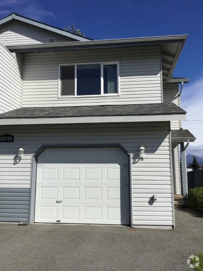 Building Photo - 8819 Lakehurst Dr Rental