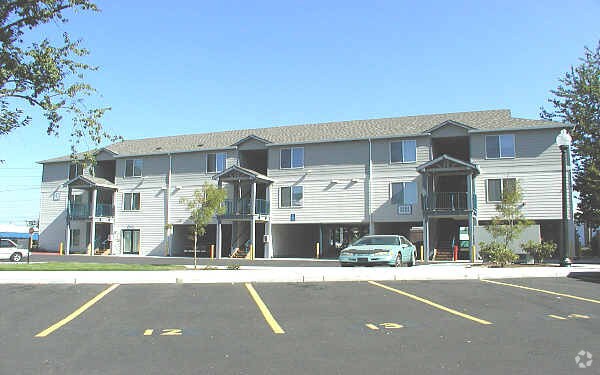 Cansler Village Apartments - Cansler Village Apartments