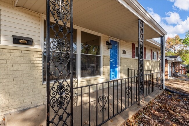 Photo - 2437 Pinehurst Dr