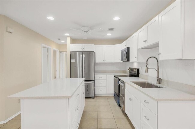 Photo - 5439 Kenwood Dr