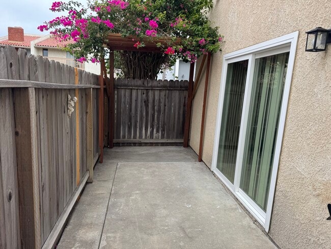 Photo - 16702 Sims Ln Unit A