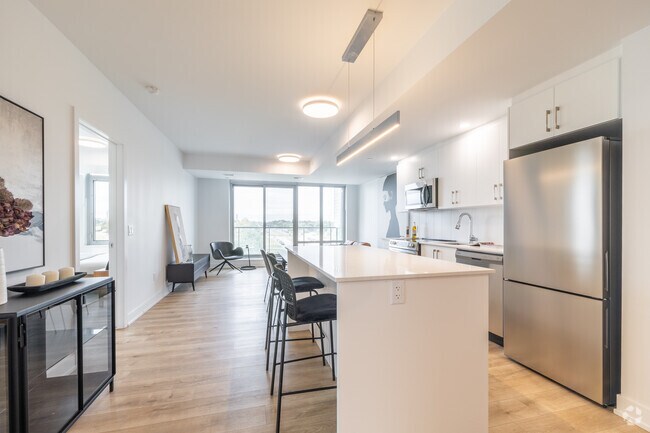 2BR, 2BA - 941SF - Kitchen