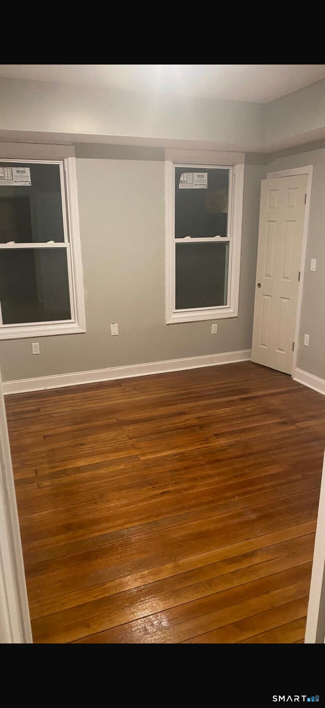 Photo - 142 Chestnut Ave