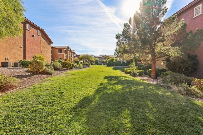 Grassy Area - Crescent Ridge Apartments