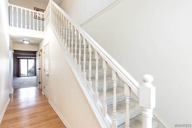 Photo - 319 King Peterson Rd