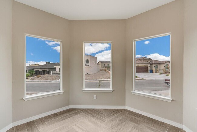 Photo - 123 Ruth Trl