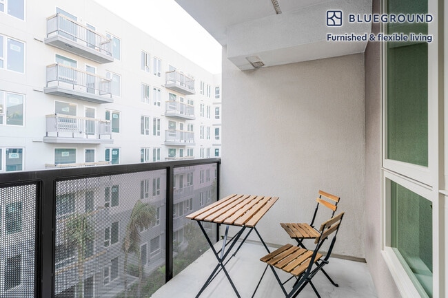 Photo - 635 Robinson Ave Unidad FL6-ID56