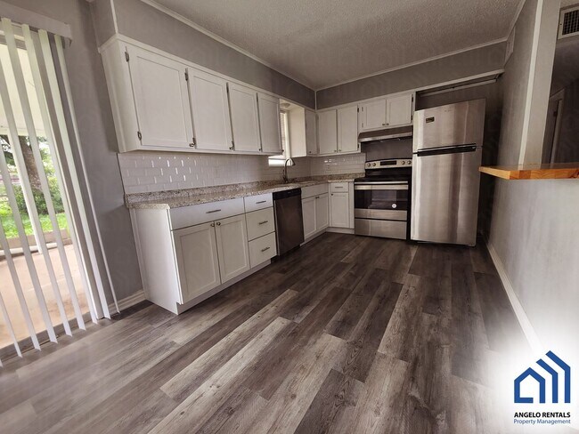 Remodeled 3-bedroom 1.5 Bath home! WOW!!!! - Remodeled 3-bedroom 1.5 Bath home! WOW!!!!