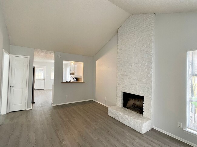 Photo - 2/1 Duplex in North Austin