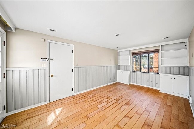 Photo - 21516 Halworth Rd