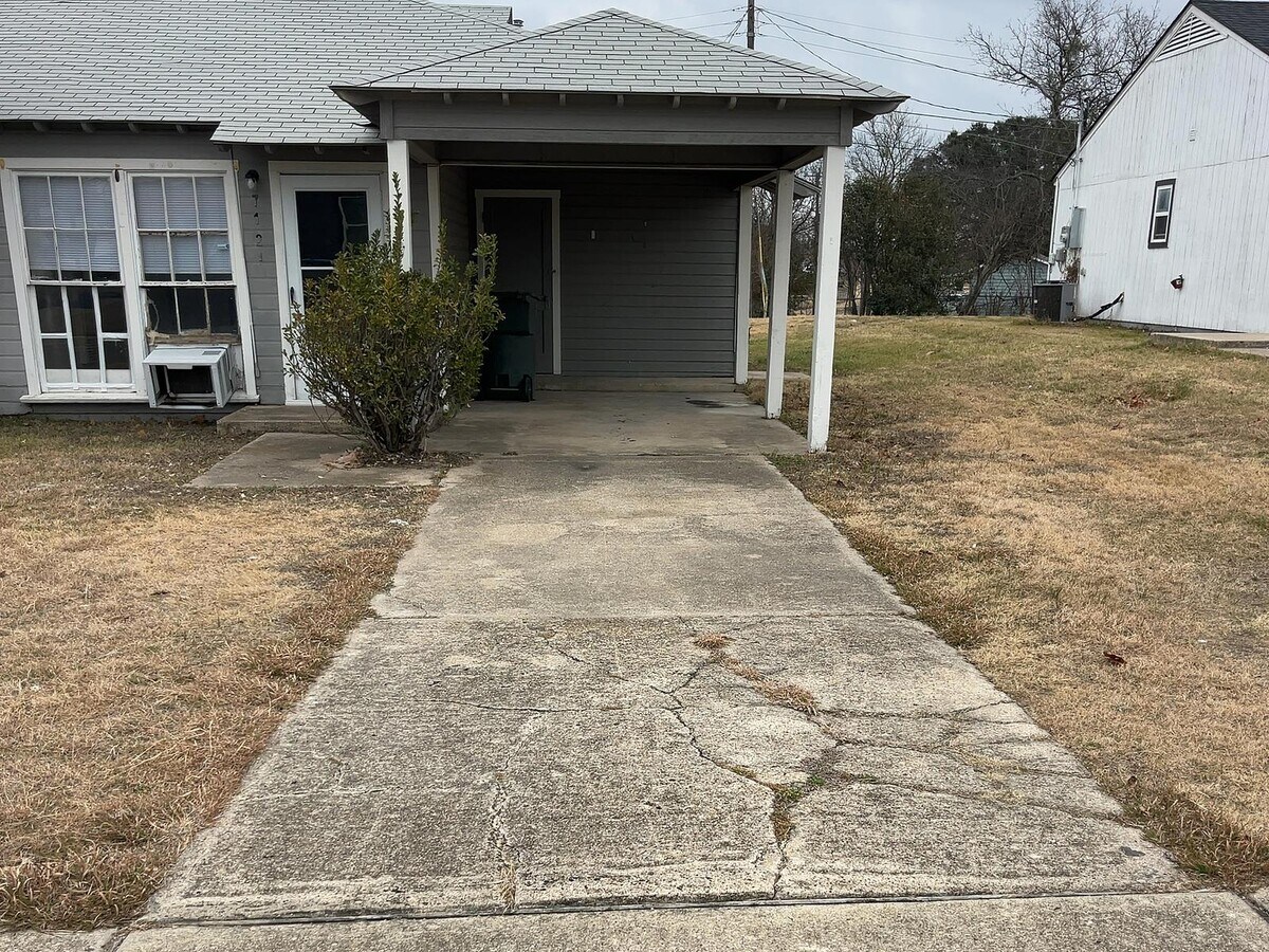 710/712 Stetson Avenue - 710/712 Stetson Avenue