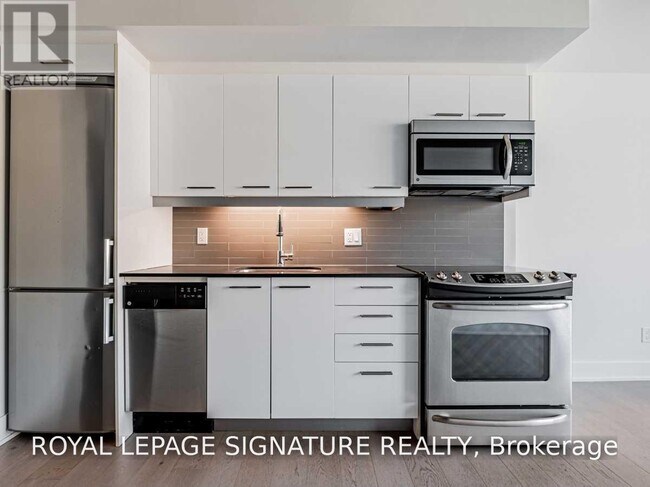 Photo - 630 Queen St E Unit 212