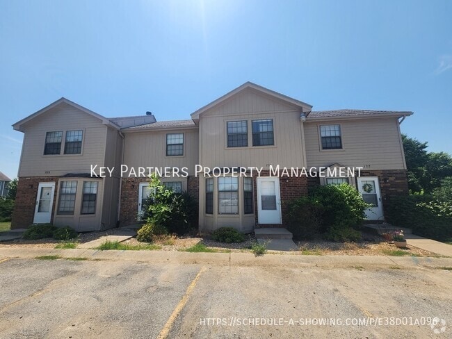 Building Photo - 1719 SW Parkridge Dr Rental
