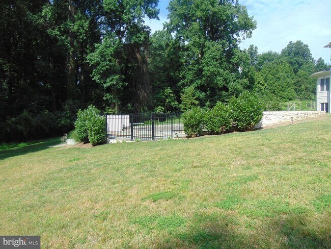 Photo - 1027 Towlston Rd