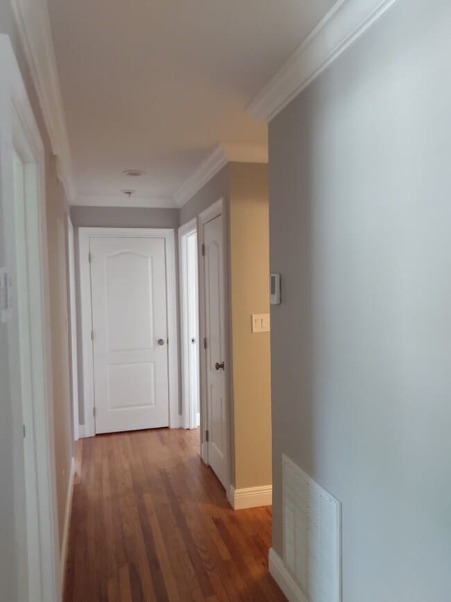 Photo - 2121 Lansing Dr