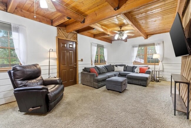 Photo - 1477 Berne Rd