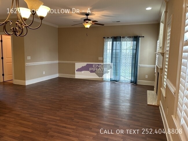 Photo - 1629 Brook Hollow Dr