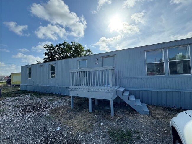 Building Photo - 9017 Taub Rd