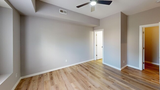 Photo - 5931 Maple Ave