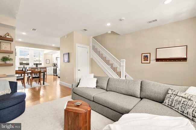 Building Photo - 407 Delafield Pl NW Rental