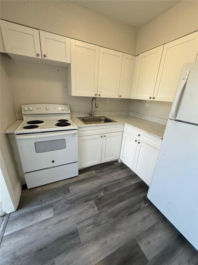 Photo - 2431 NW 9th St