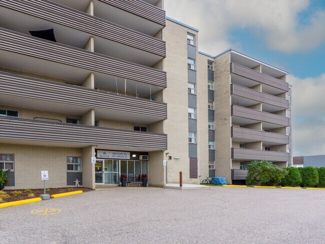 Photo - Bay Court Apartments