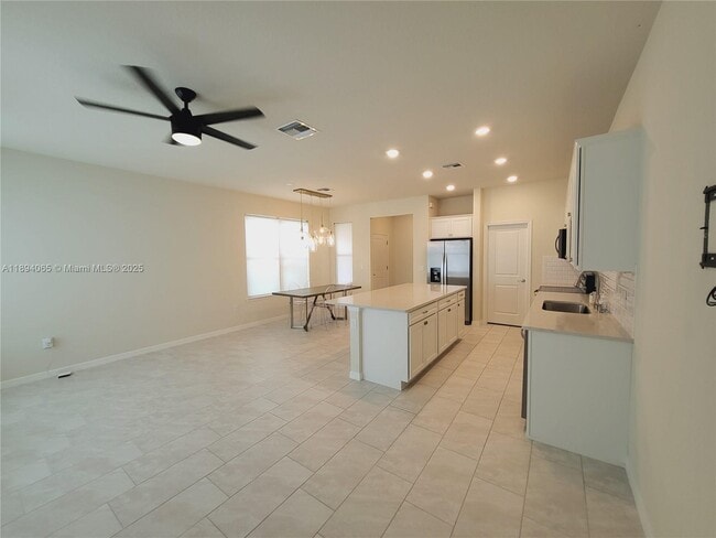 Photo - 2820 Troubadour St