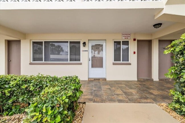 Building Photo - 1235 S Highland Ave Unit 1-102