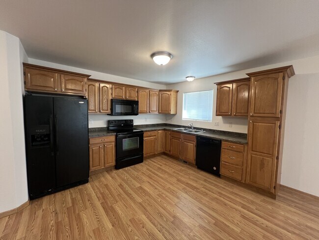Photo - 4272 51st St S