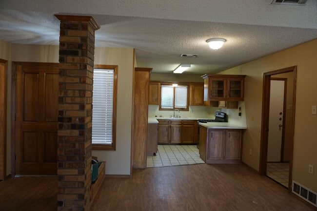 Photo - 1104 Homestead Dr