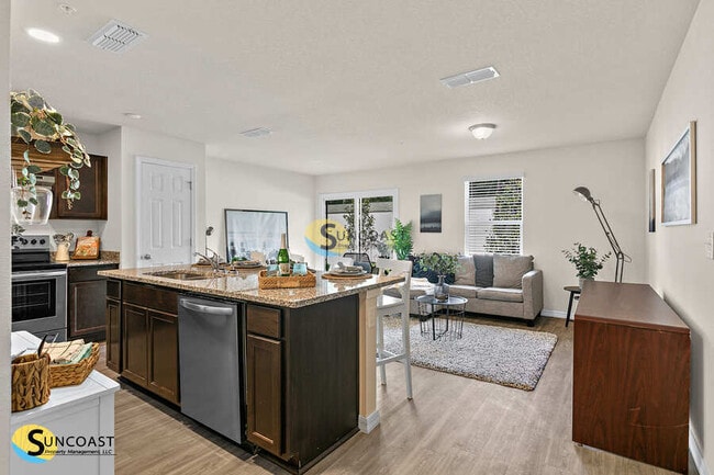 Photo - 585 Century 21 Dr Unit 4