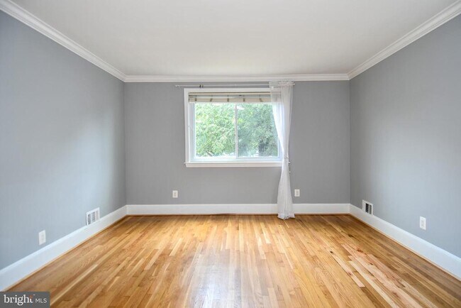 4710 Queensbury Rd