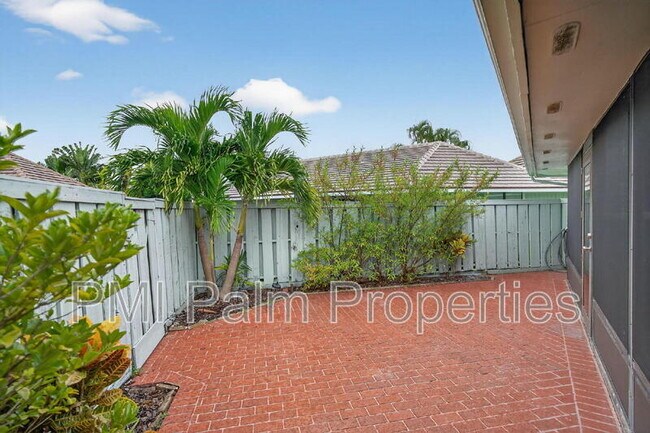 Photo - 1127 E Seminole Ave Unit Apt 8A